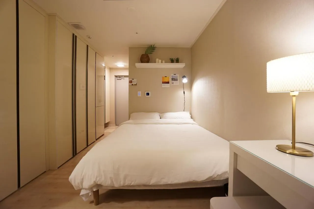 Alice Apartment Сеул
